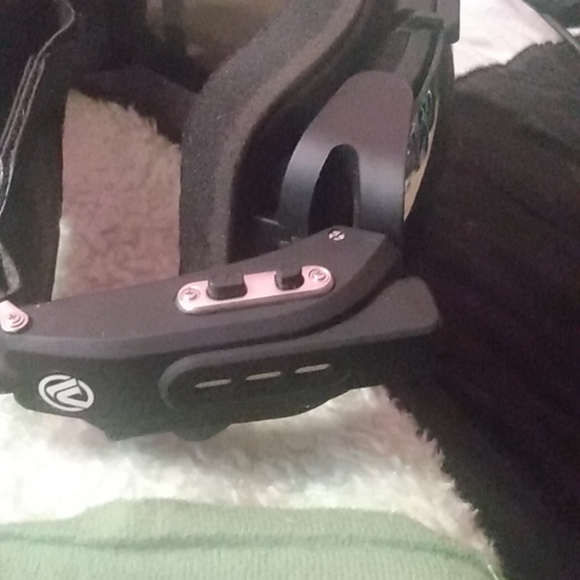 Cocoon Built in HD Camera in Double glazed Ski/snowboard Goggles - Picture 3 of 7